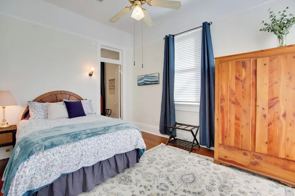 Historic Townhome - 2 Mi to French Quarter!