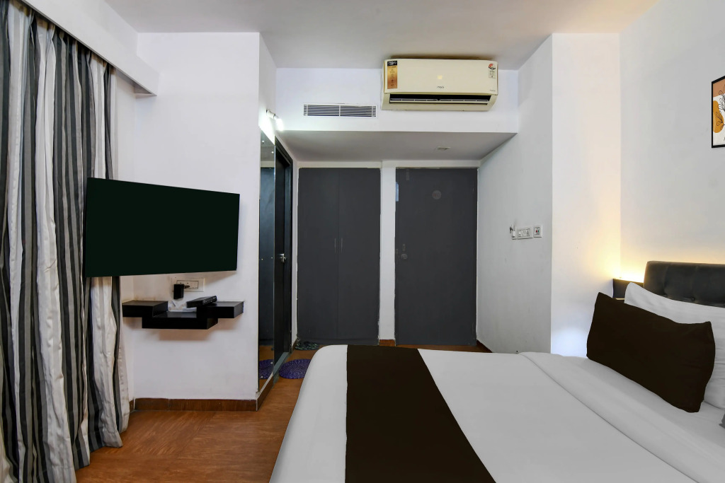 FabHotel Ballygunge Luxury - Behind Punjab Club