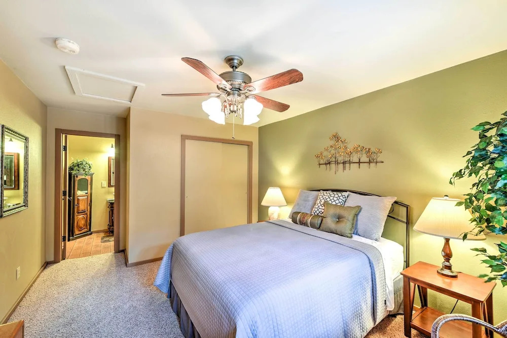 Relax Fireside! Peaceful Forest Haven in Prescott