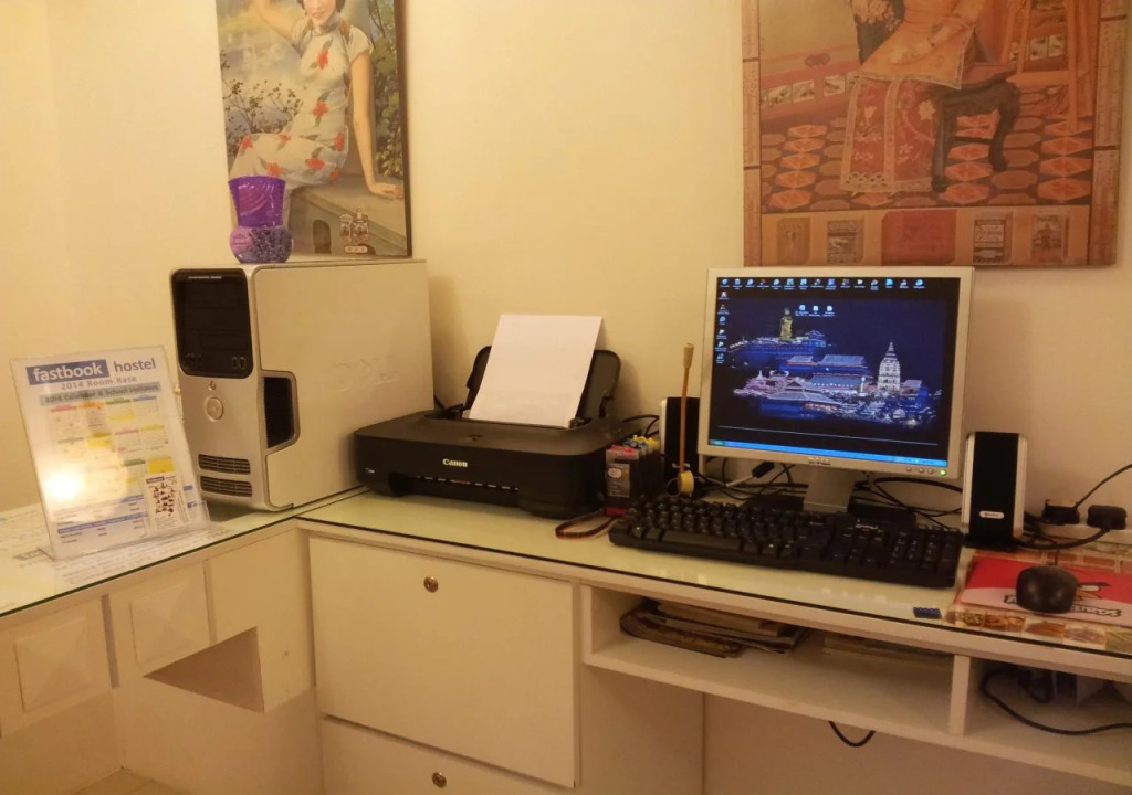 Fastbook Hostel