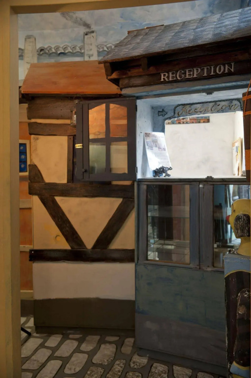 Old Time Hotel