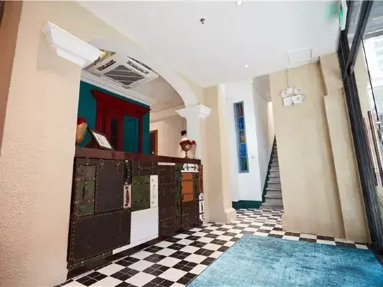Yinian Hostel