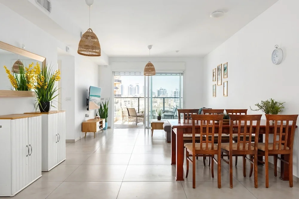 MAMAD - Sea Breeze Netanya Retreat by Sea N Rent