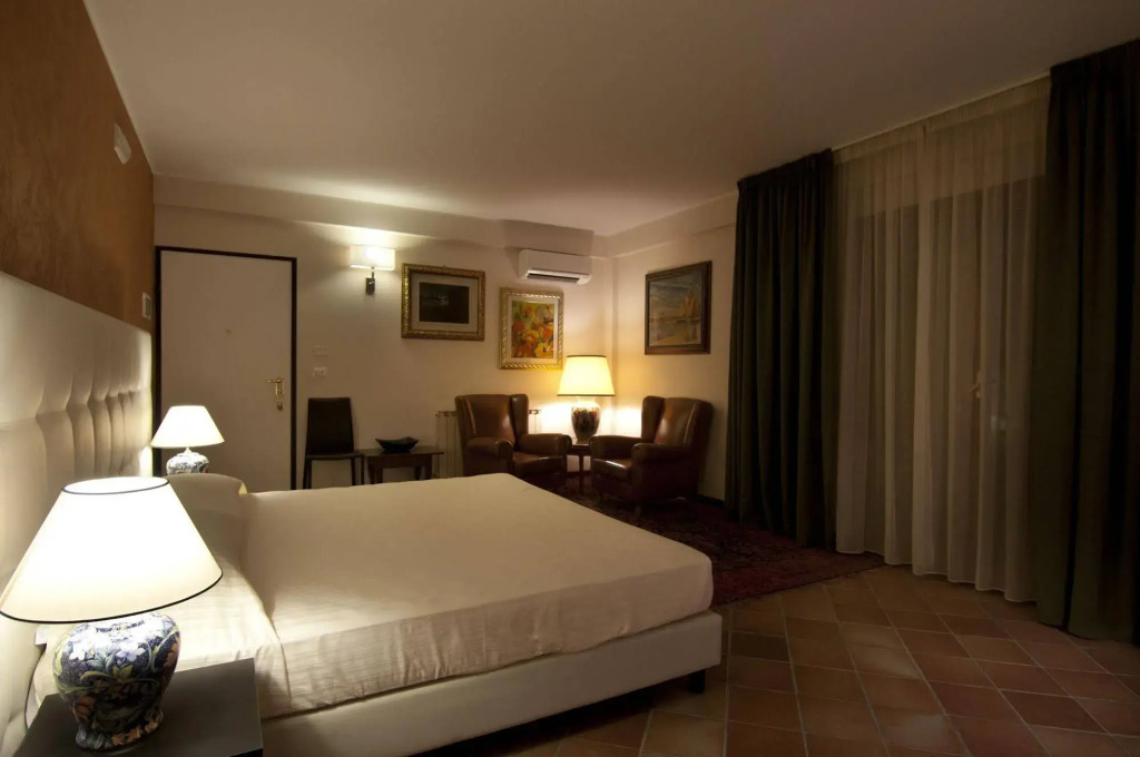 Queen Hotel