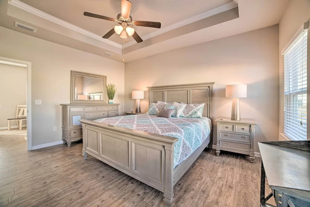 Walk to Shore: 'oyster House' Port St Joe Getaway