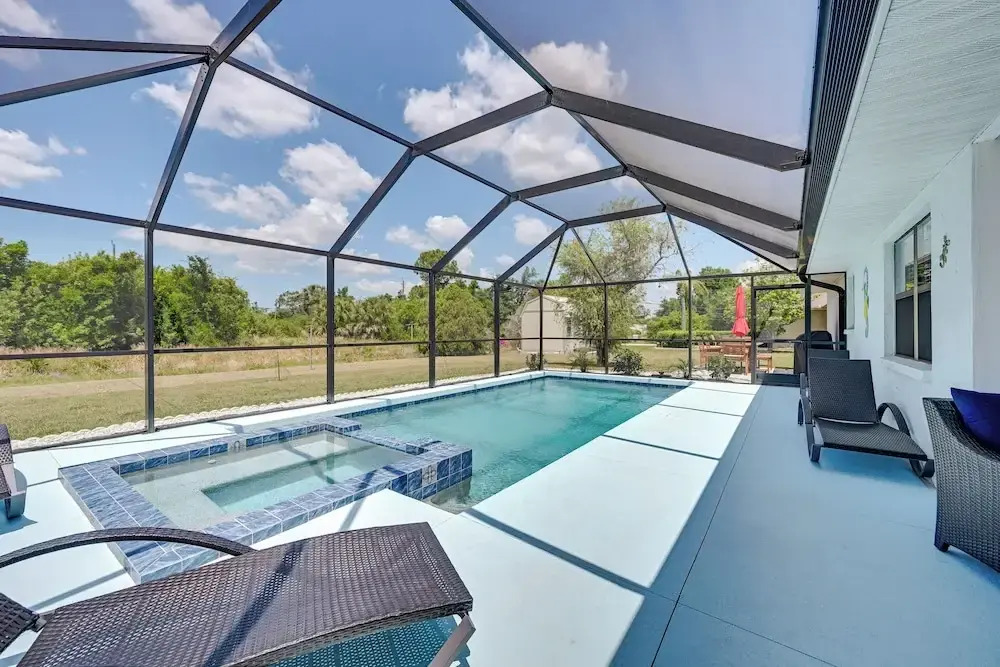 Englewood Home w Saltwater Pool: 6 Mi to Beach