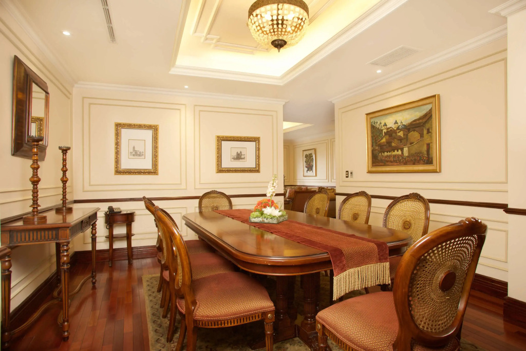 Plaza Grande Hotel