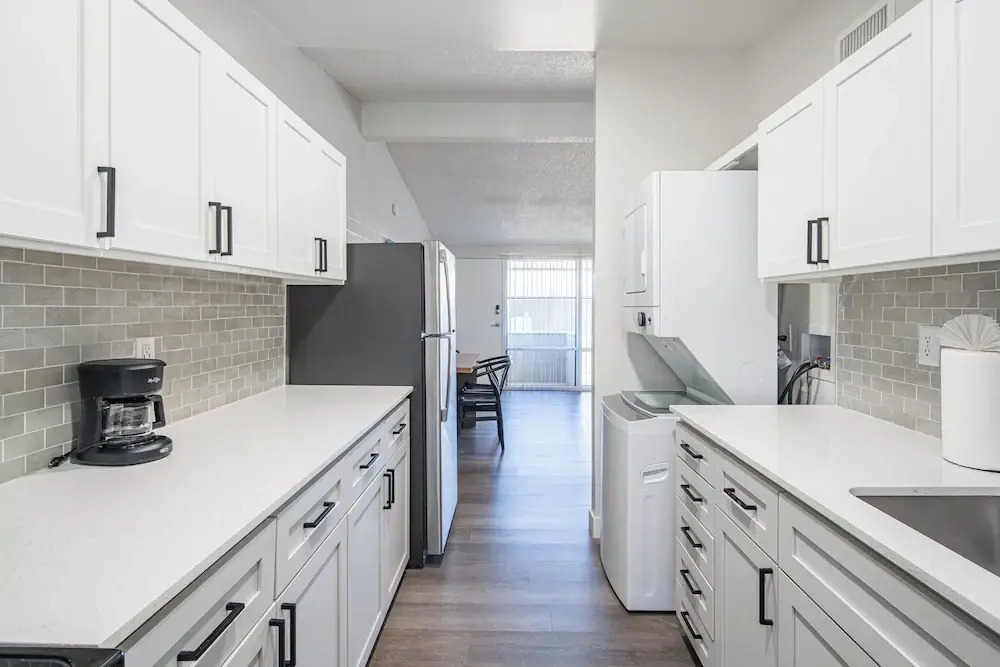 Dwell 7011