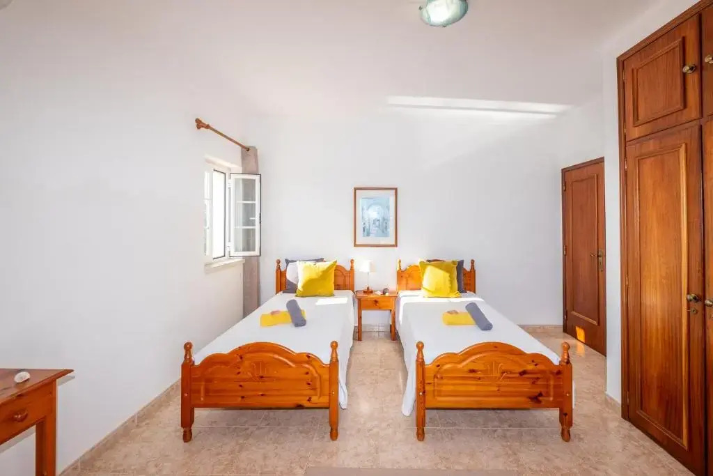 Villa Sunrise - com piscina privada e BBQ em Carvoeiro