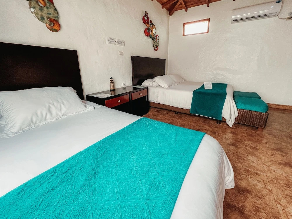 Hotel Isamar Galapagos Beachfront