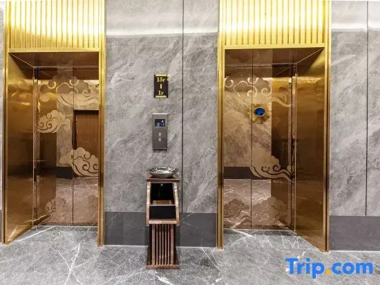 Pure Silvan Hotel