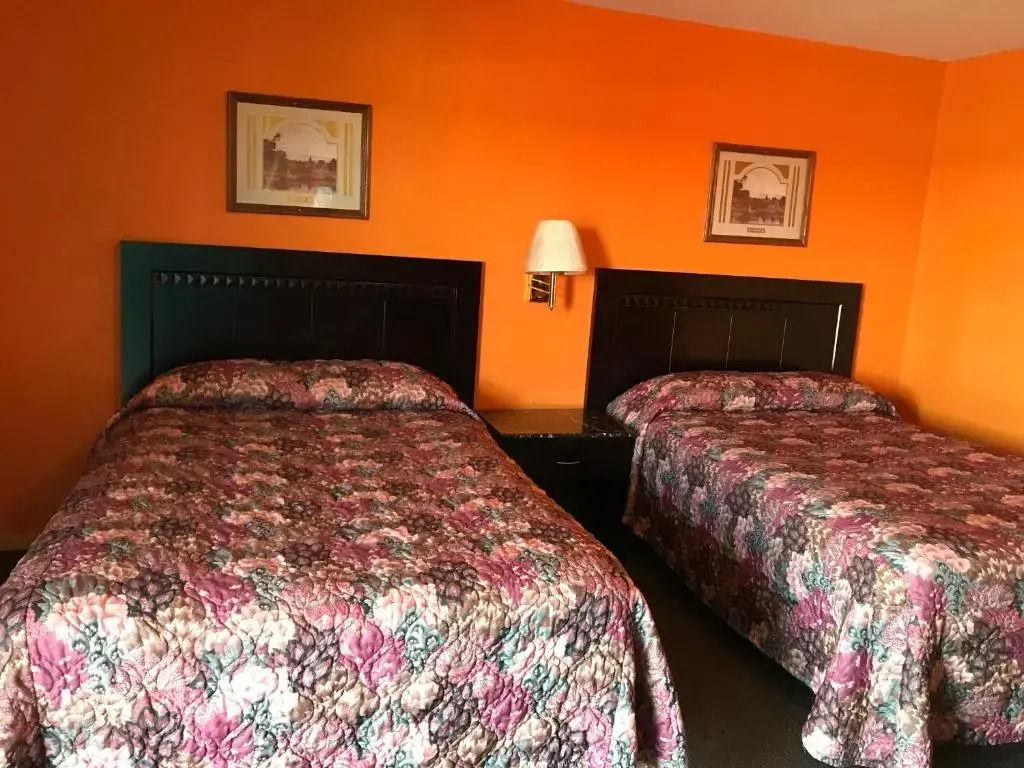 Pratt Budget Inn