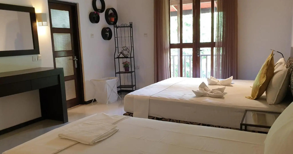 Super Spacious Amazing Private Holiday Villa 10 min to Hikkaduwa Beach