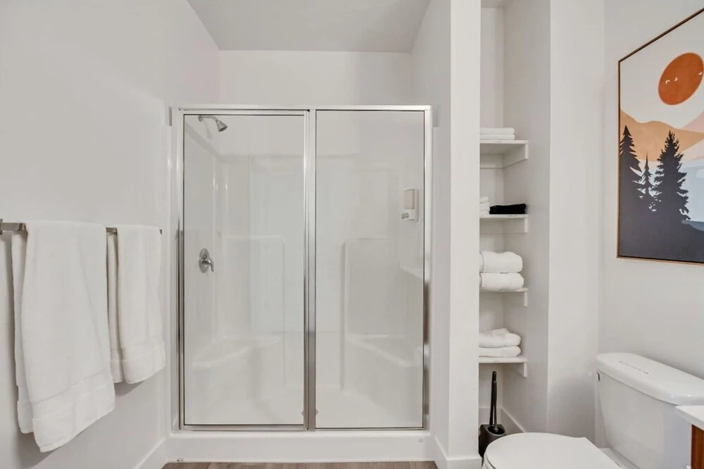 Family Friendly - 4th Story w Elevator - King Beds