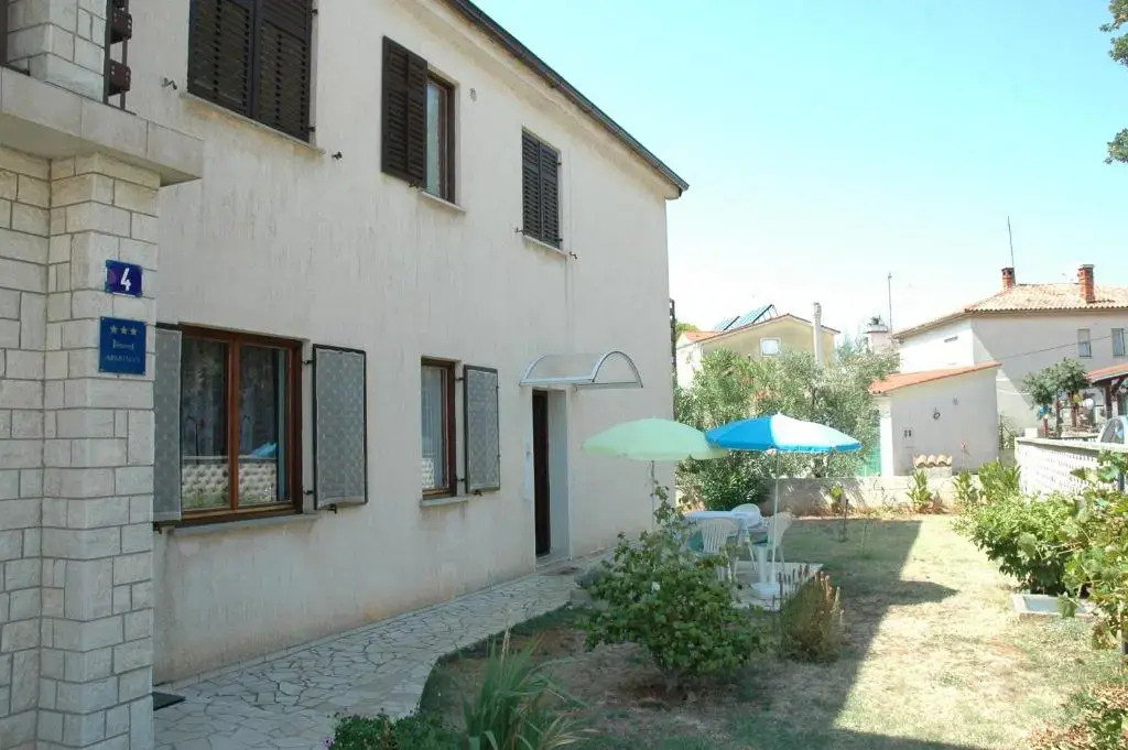 Buba Apartment
