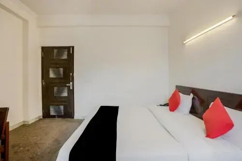 Hotel Devi Palace