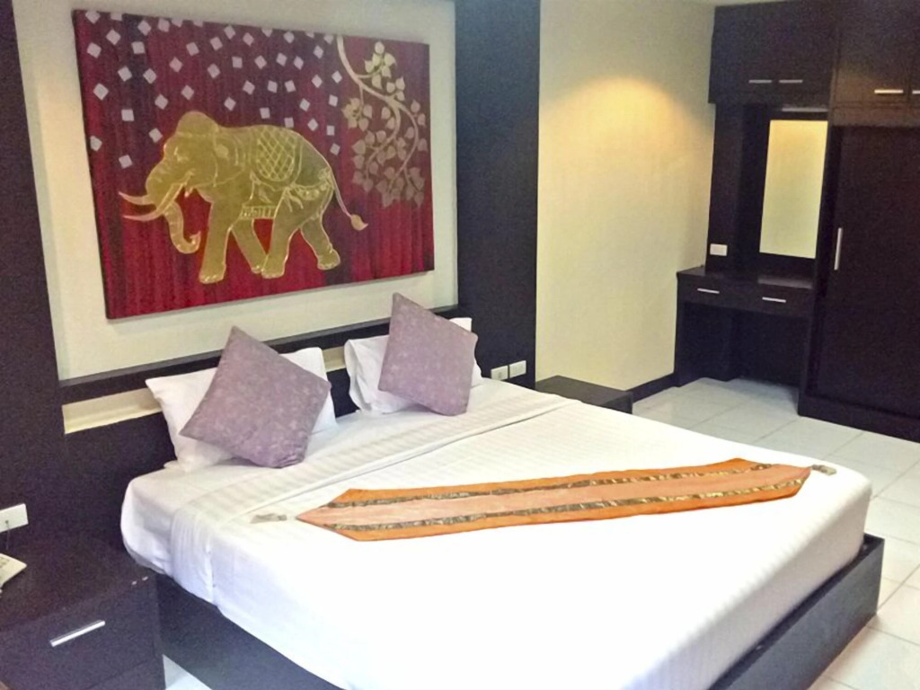 ZIP Hotel & Restaurant
