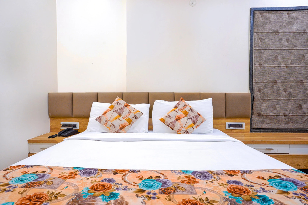 FabHotel Jewel Palace