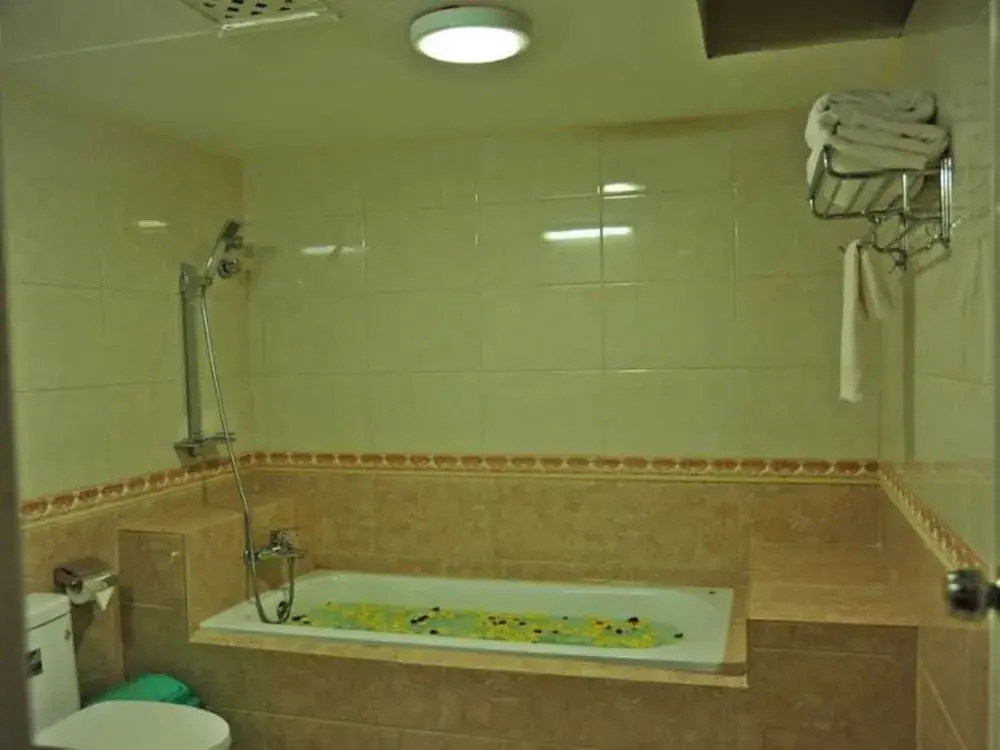 Golden City Crown Hotel
