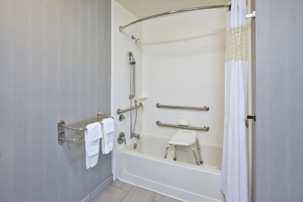 Hampton Inn & Suites - Elyria