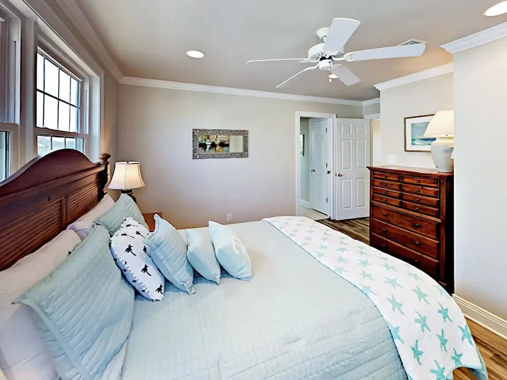 Heritage Shores Beach House 4 Bedrooms 4 Bathrooms Home