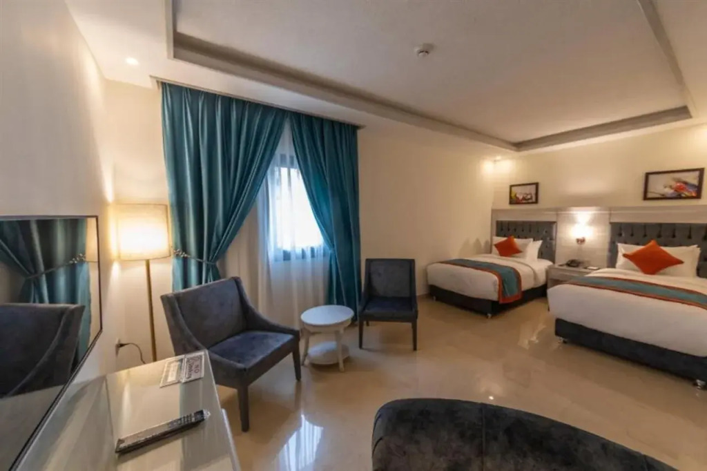 Petra Canyon Hotel