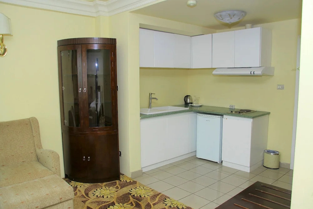Yoly Addis Hotel