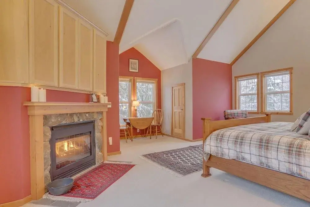 Lazy Bear Lodge