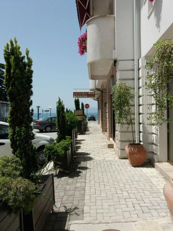 Anas Apartments