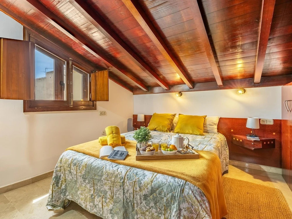 ChezmoiHomes Plaza Fortuny