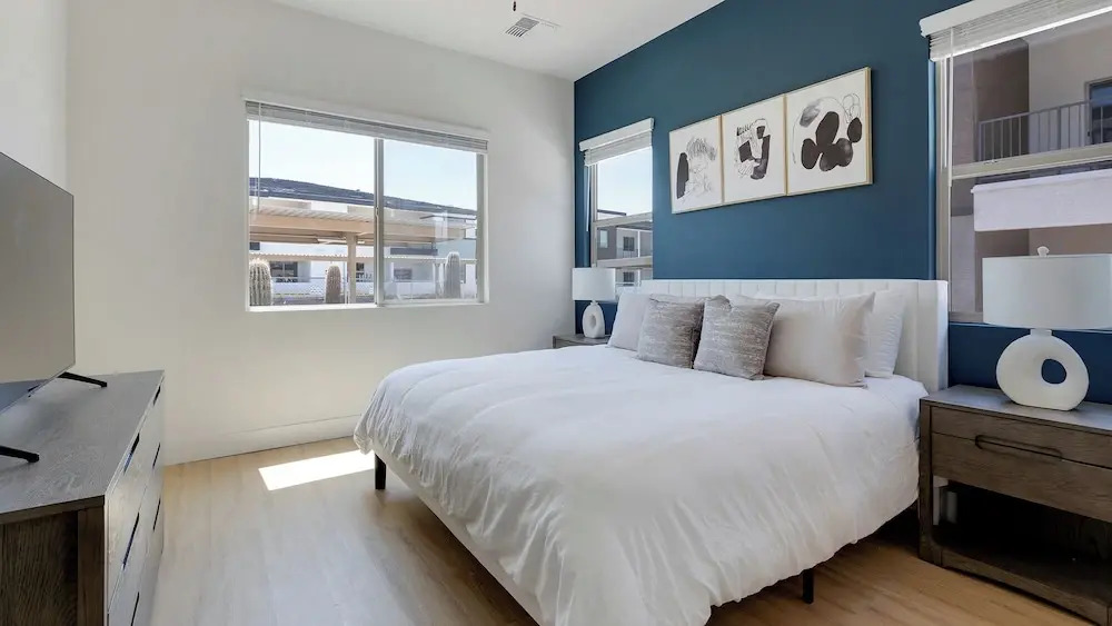 Landing Incredible 1BD Pool