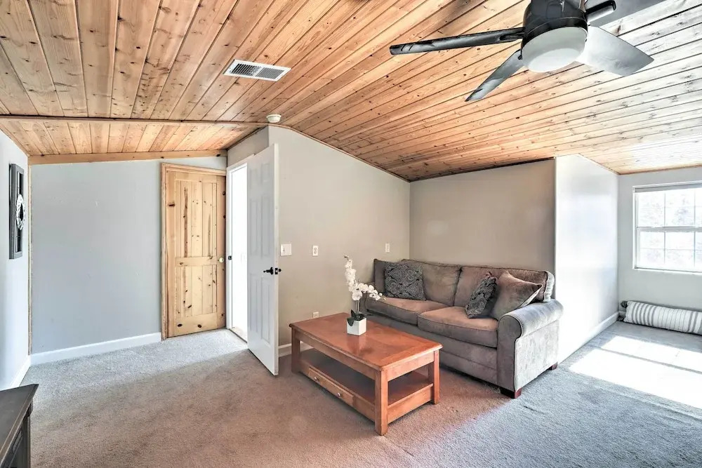 1 Mi to Nau: High-country Home w/ Gorgeous Views!