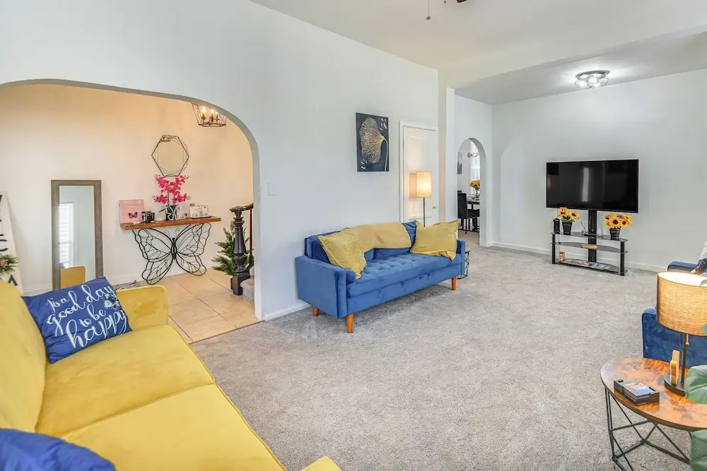 Spacious Family Home w/ Yard in Dtwn Hampton!