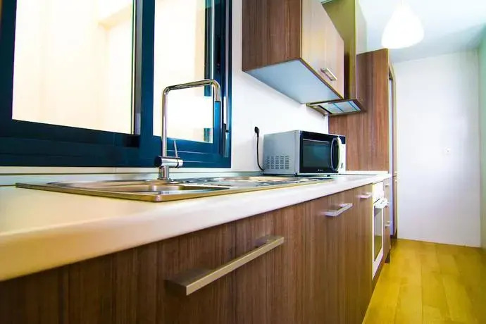 Apartamentos 16:9 Playa Suites