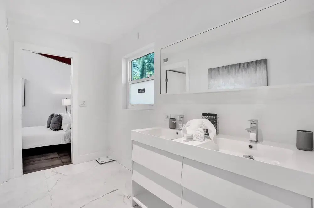 Gorgeous 5BR Home with Heated Pool