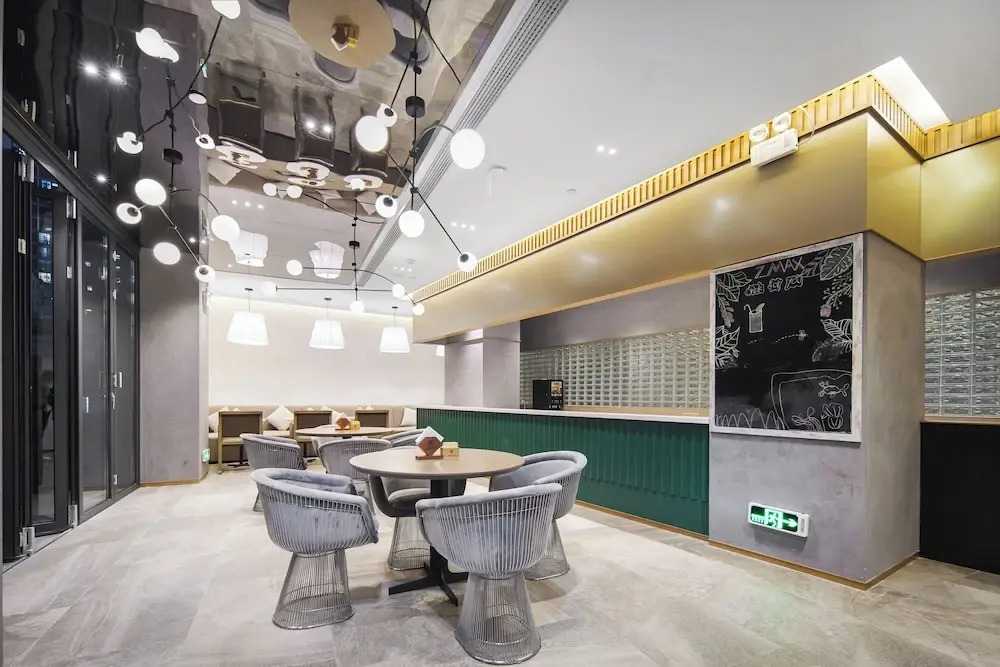 Guangzhou Tianhe Taikoo Hui Rezenxuan Hotel