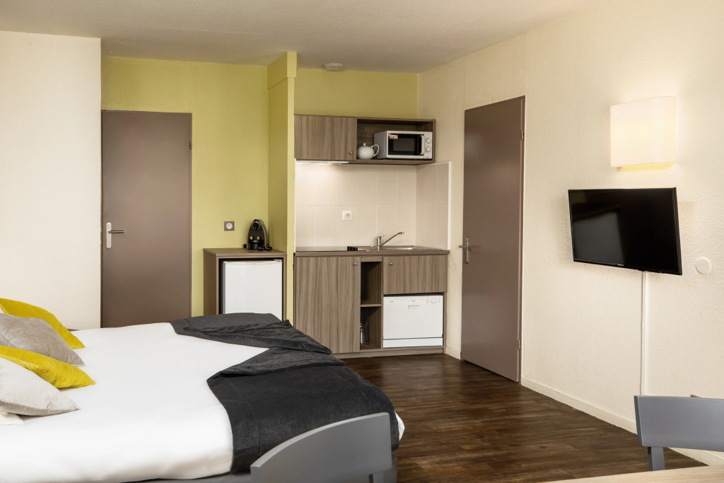 SOWELL HOTELS LOlivier