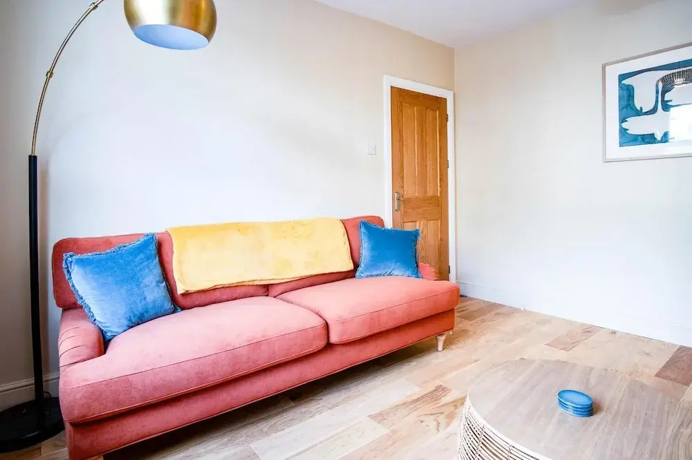 Woodville Road - 2 Bedroom House - Mumbles