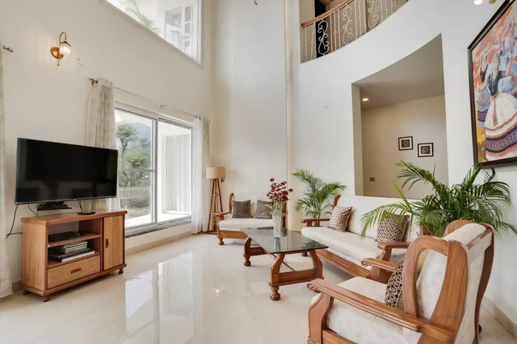 SaffronStays Casa Bellissimo, Dehradun - luxury villa near Malsi Deer Park with valley views