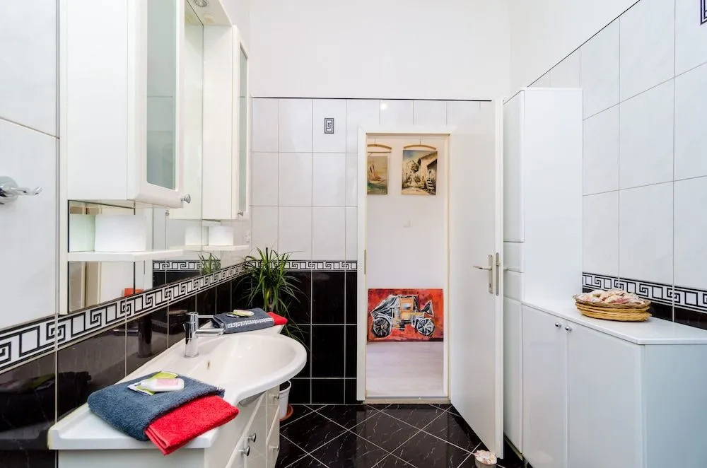 Apartment Caceris