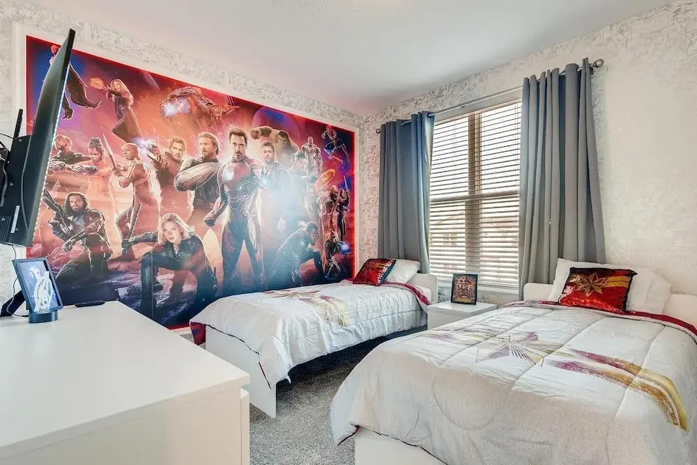 8992 CC - Exquisite 5 Bed Single Family