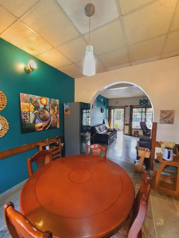 Mazzola Safari House & Backpacking