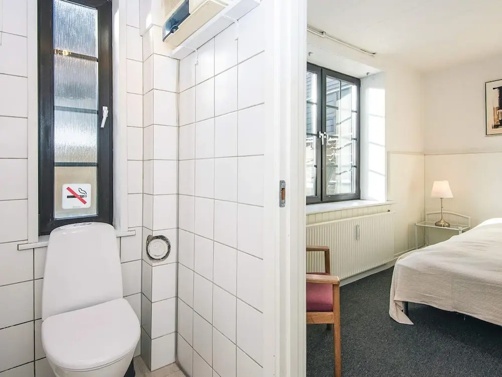 6 Person Holiday Home in Give