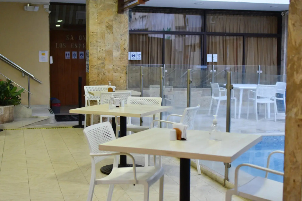 Hotel La Riviera