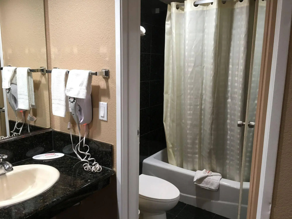 Express Inn & Suites Ontario Airport