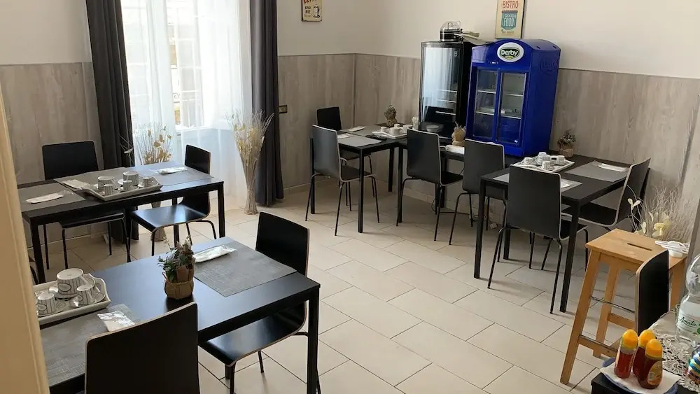 DOMUS NIKOLAI ROOMS AND TERRACE-Central Bari