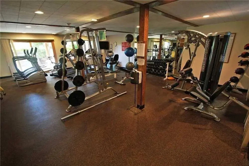 Ski in out 2 BDR Condo in the Heart of the Action