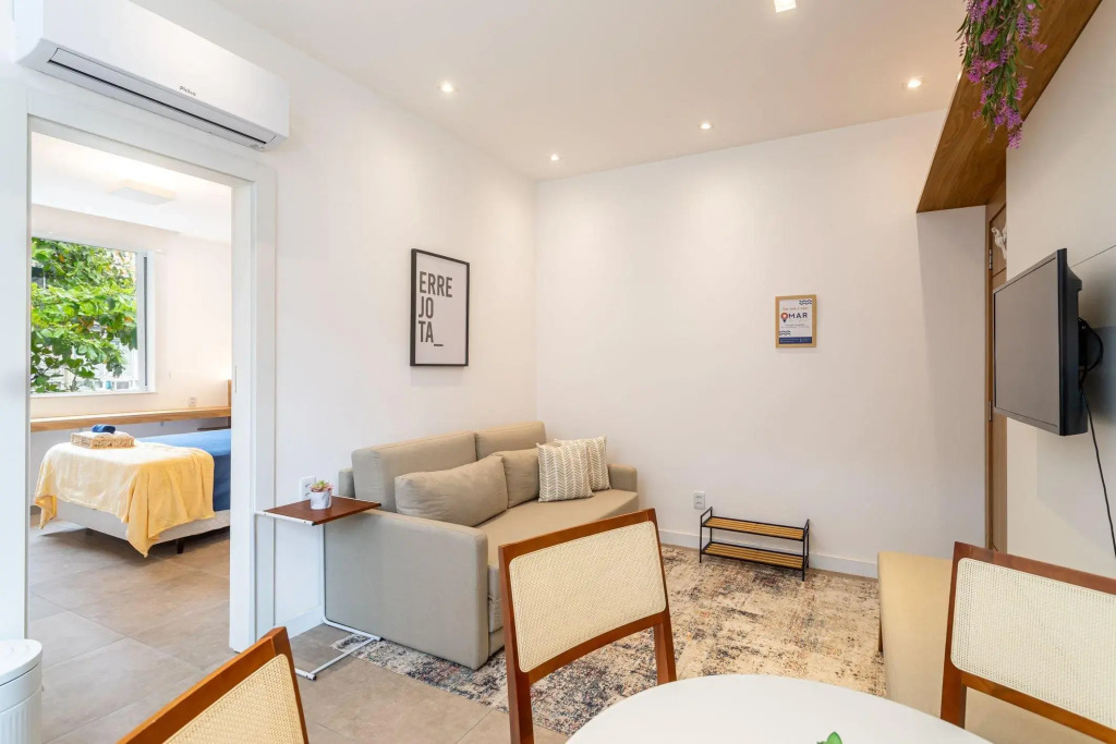 Decorado Quarto E Sala Em Copacabana | Mfb 76/302