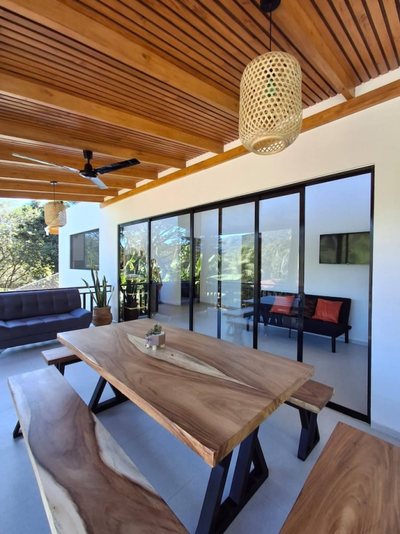 Manzu House Near Playa Guiones, Nosara