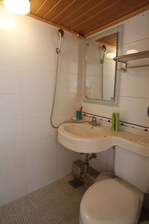 Inwoo Guesthouse